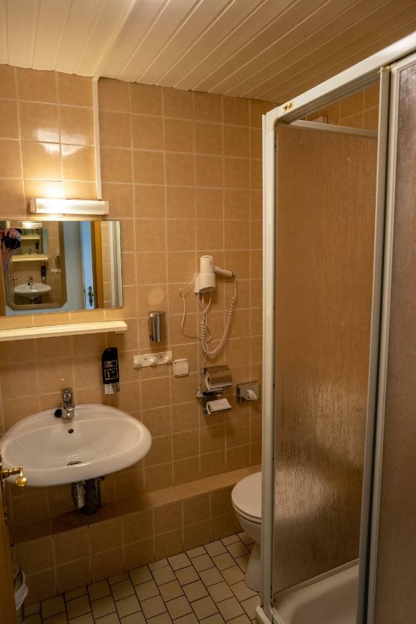 Hotel Zur Post Ochsendorf 埃尔姆边的孔宁斯路特 外观 照片